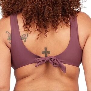 Volcom 18W Plus Top Bikini Simply Seamless Scoop in Eggplant for Every Body NWT